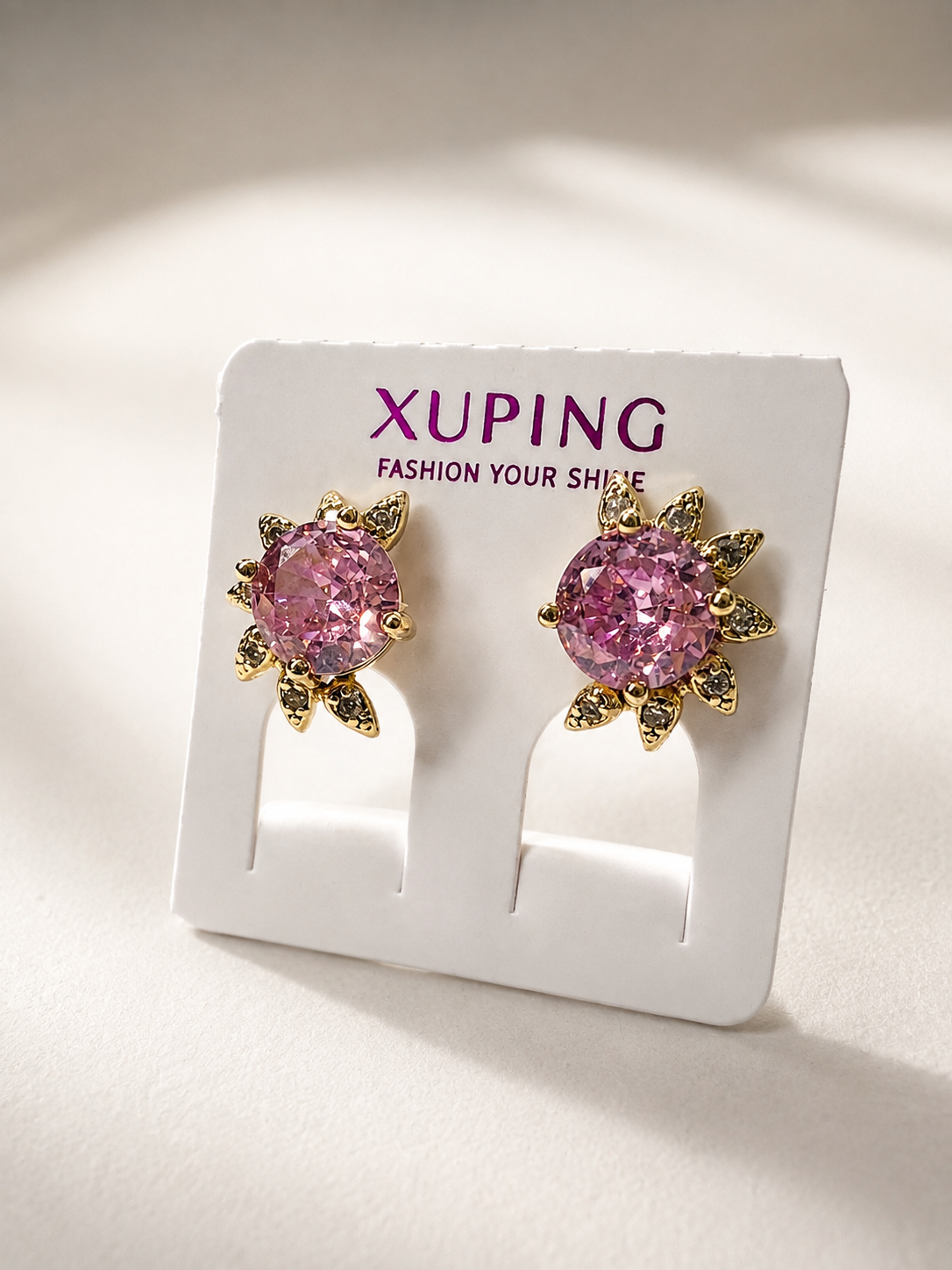 Aretes Xuping Baño en Oro 18k Flor con Circonia Rosa / Gold Plated Pink Crystal Flower Earrings