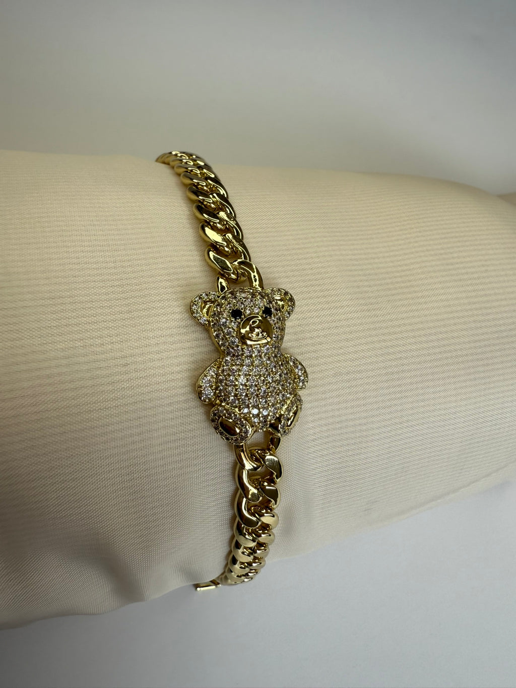 Pulsera Xuping Baño en Oro 18k Osito con Pavé de Cristales / Gold Plated Teddy Bear Bracelet
