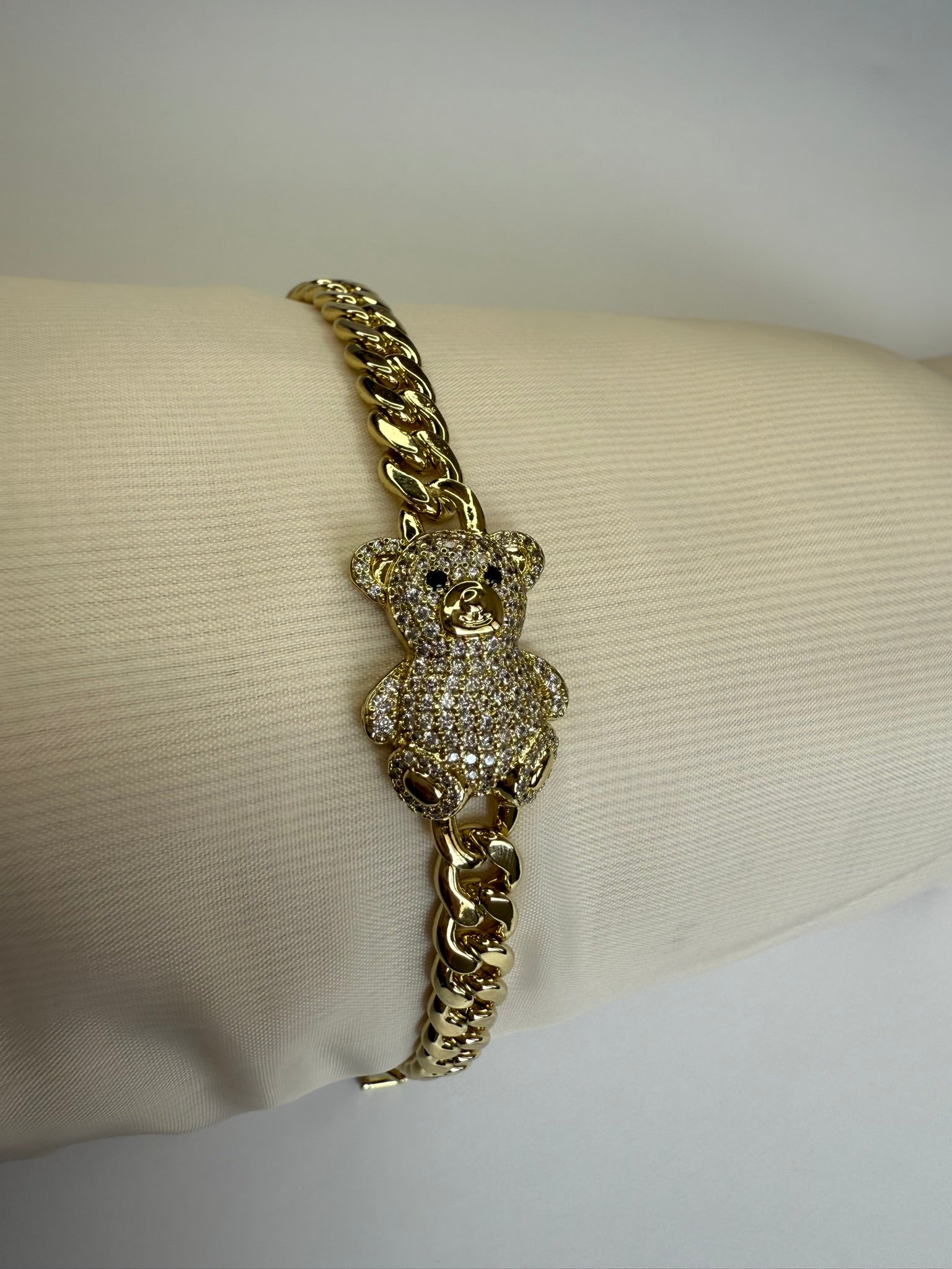 Pulsera Xuping Baño en Oro 18k Osito con Pavé de Cristales / Gold Plated Teddy Bear Bracelet