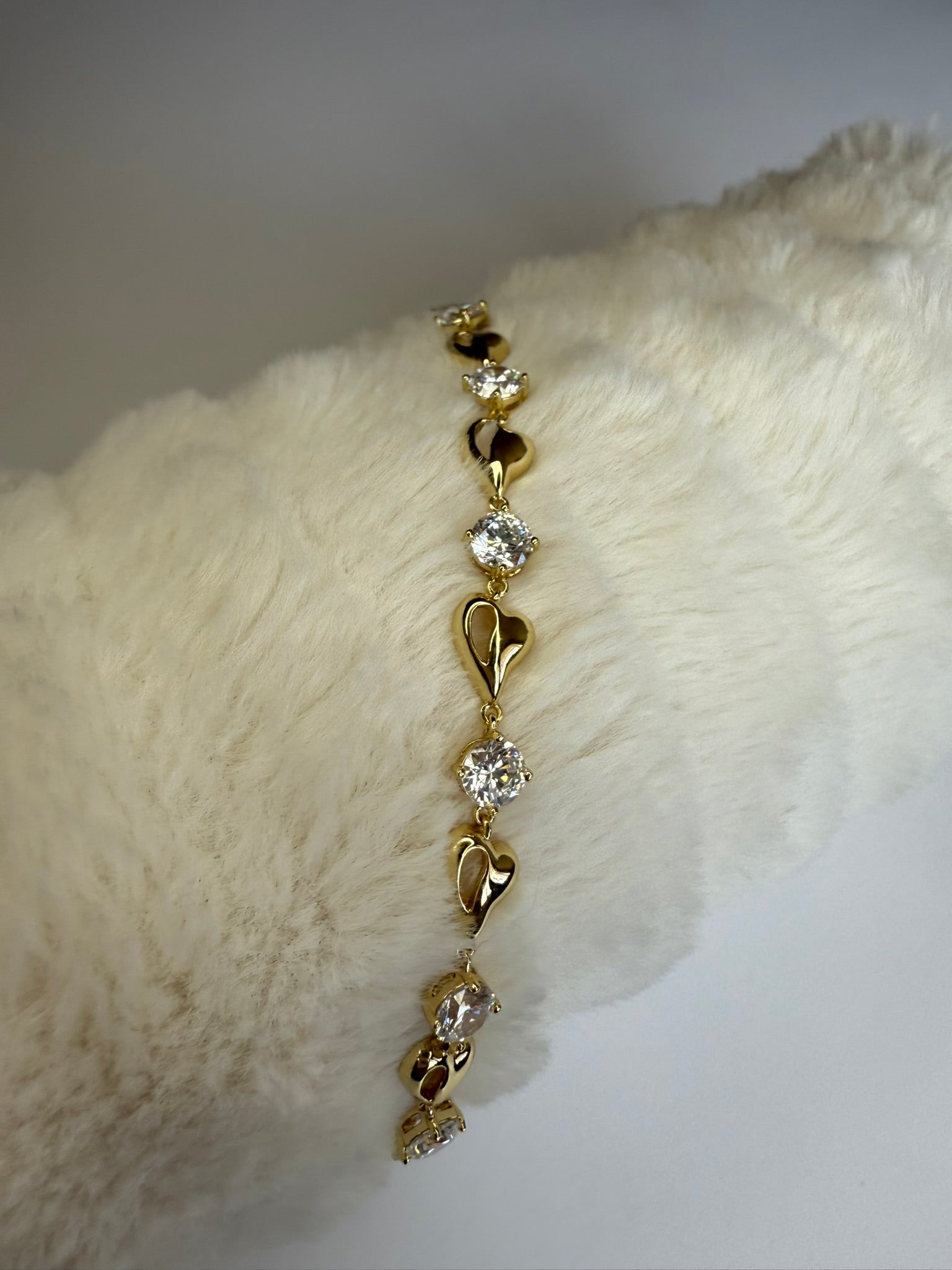 Pulsera Xuping Baño en Oro 18k Corazones y Circonias / Gold Plated Heart and Crystal Bracelet